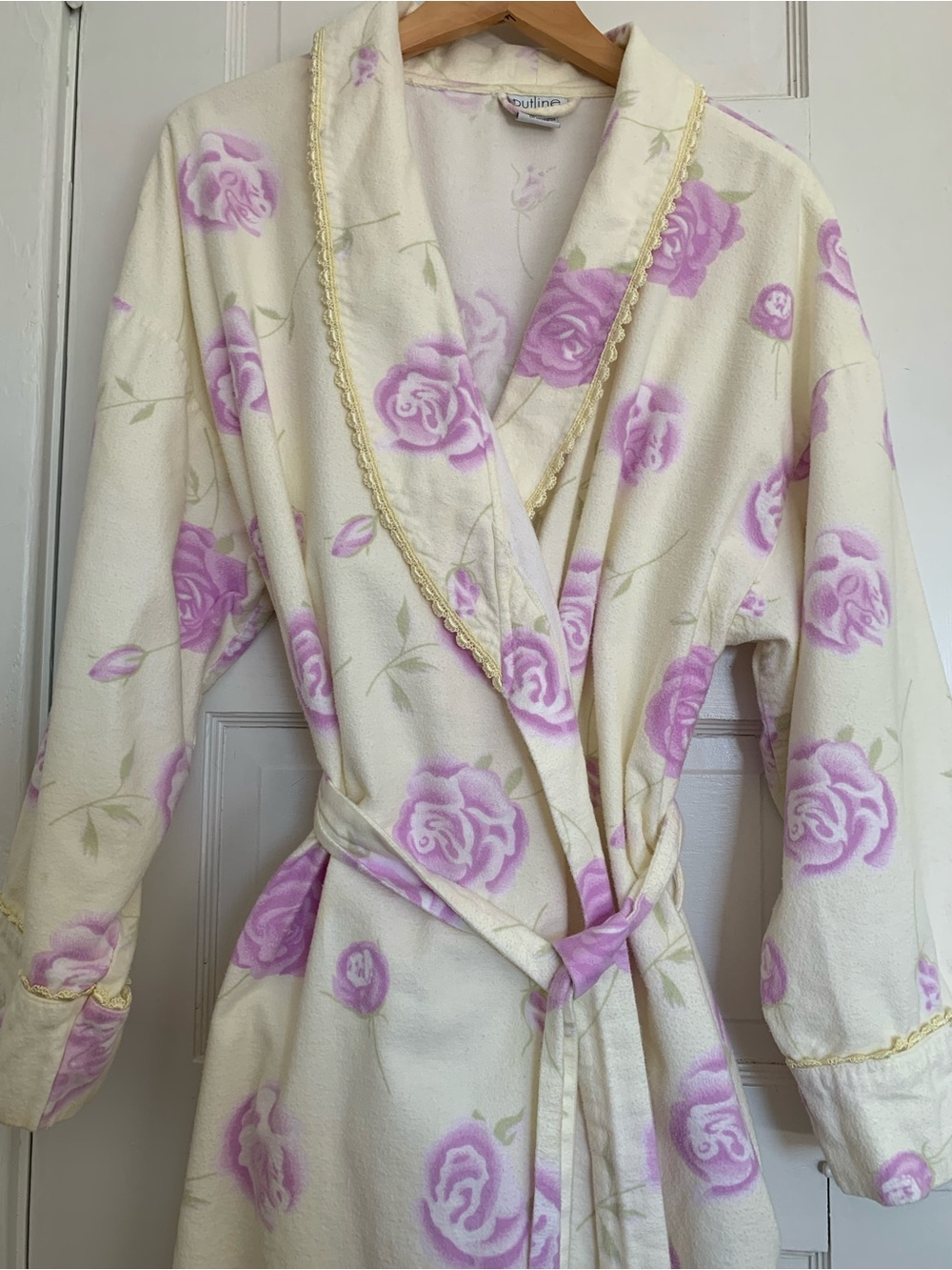 Soft Flannel Floral Robe Size L 100% cotton